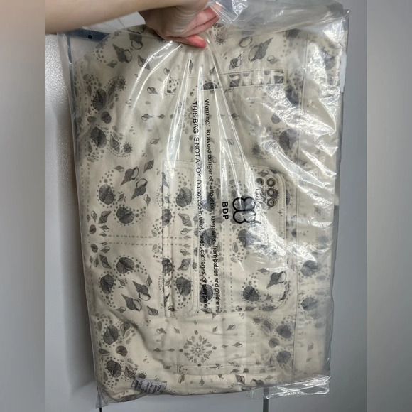 SER.O.YA- Unisex Braxton 1/4 zip denim- Shell Bandana- NWT SIZE small MSRP $325 - Picture 4 of 4